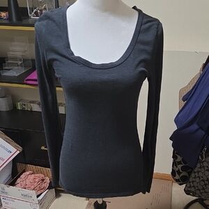 Wet Seal Charcoal Long Sleeve Top‎